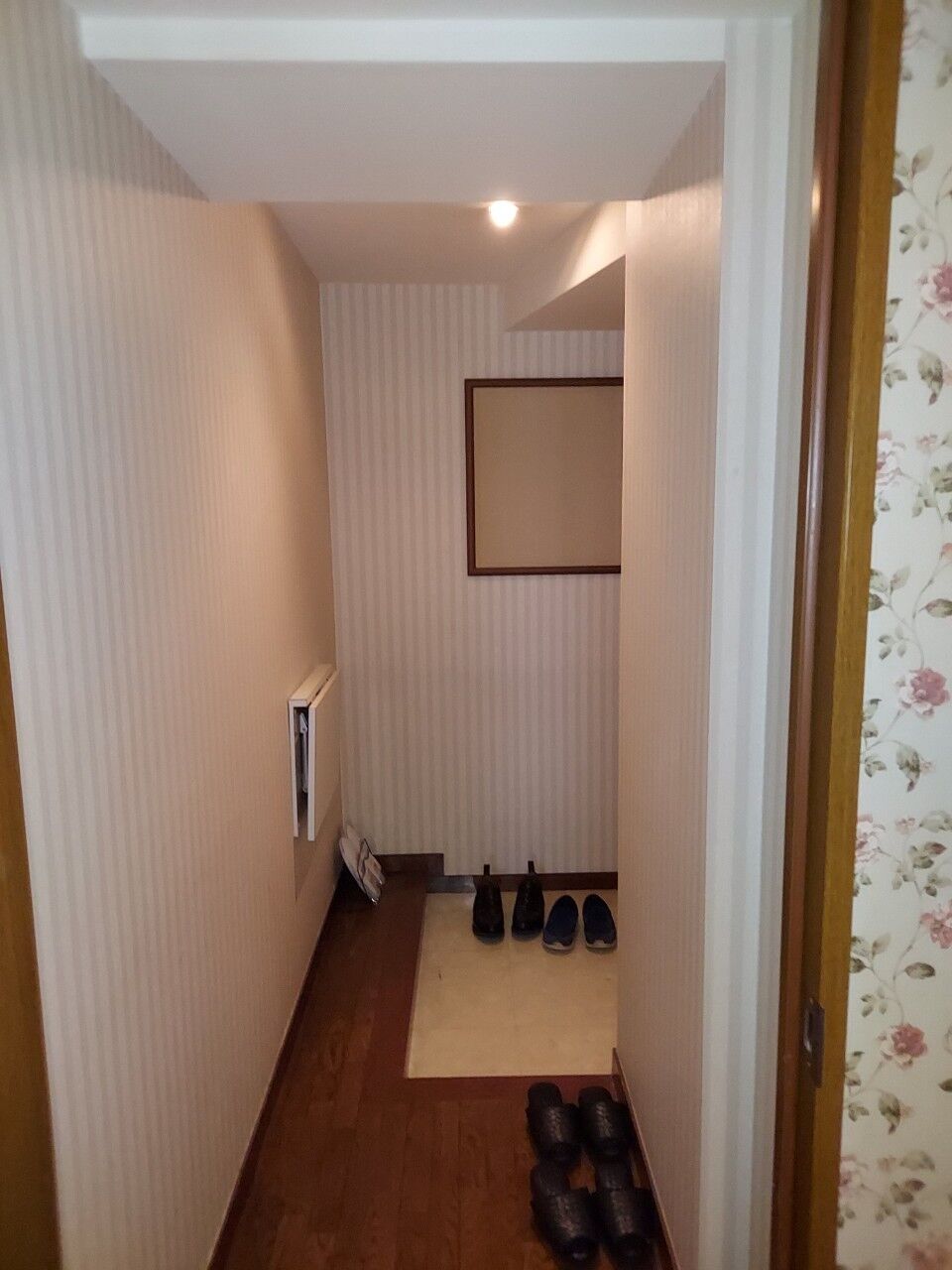 LINE_ALBUM_ホテルミスト403号室_220911_26